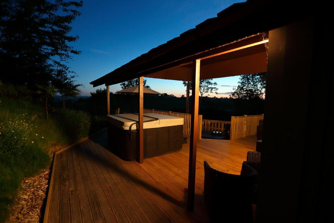 Upper Gelli Luxury Holiday Lodge, Converted Dairy & Cosy Shepherds Huts Welshpool Exterior photo