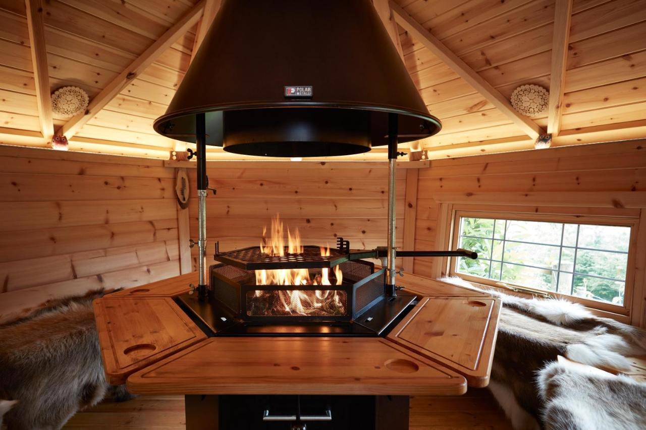 Upper Gelli Luxury Holiday Lodge, Converted Dairy & Cosy Shepherds Huts Welshpool Exterior photo